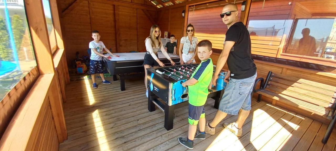 Domki Letniskowe Holiday Ustronie Morskie Exteriör bild